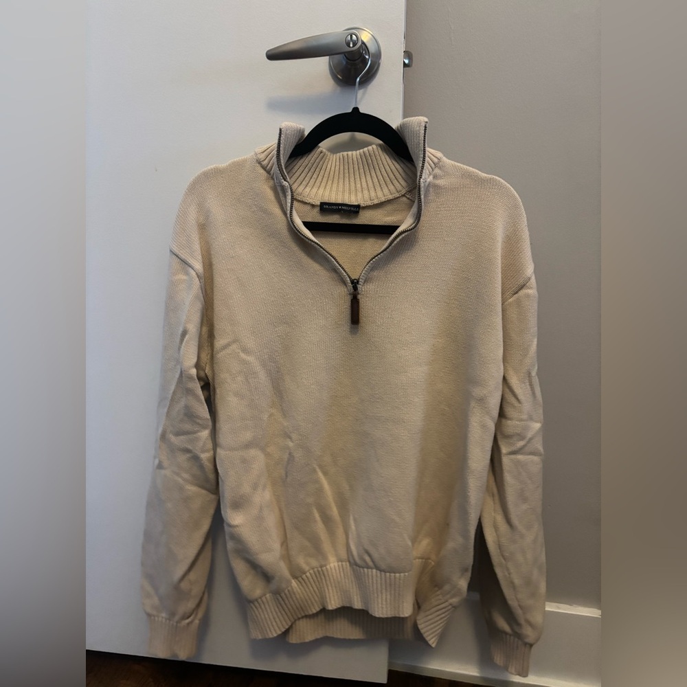 Brandy Melville- Oversized Sweater